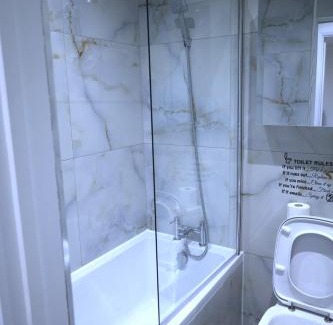 Fairlop Apartment | Single Room 2