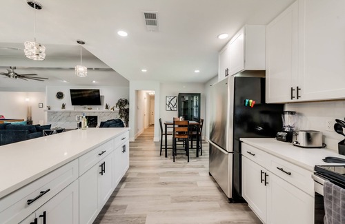 Carrollton House | Single Story 4 BR 3 Bath Pool, Modern and Updated