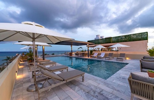 Downtown Hotel | Singular Joy Vacation Rentals