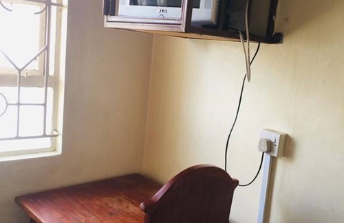 Nairobi West Hotel | Sir James Hotel