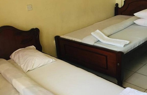 Nairobi West Hotel | Sir James Hotel