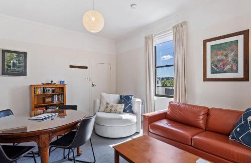 North Hobart Apartment | Sir Tom inner city living with off street parking