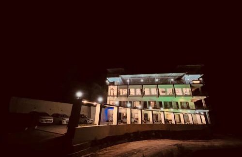 Mussoorie Hotel | Sitara Scenic Mountain View Hotel & Resort, Mussoorie - Luxury Rooms with open Rooftop Cafe