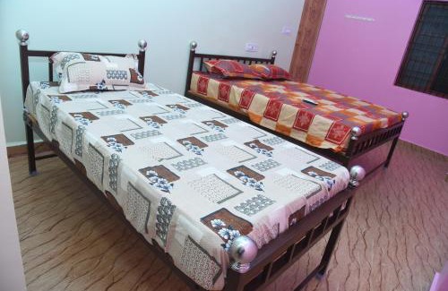 Tiruvannamalai Hotel | Sivagini rooms - girivalam tiruvannamalai, near main temple