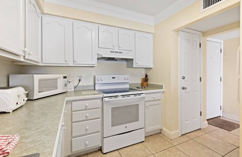 Miramar Beach Condo | Sixth-floor Gulf-front Condo with balcony, outdoor Pool & Gym