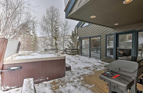 Eagle-Vail Apartment | Ski and Relax Vail-Beaver Creek Duplex with Hot Tub