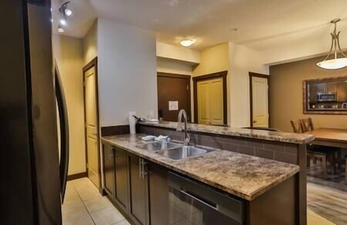East Kootenay Condo | Ski Hill Views/Pool & Hot Tub/Balcony