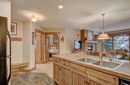 Breckenridge Condo | Ski-in 1br Steps To Gondola + Main St, Sleeps 4 1 Bedroom Condo by RedAwning