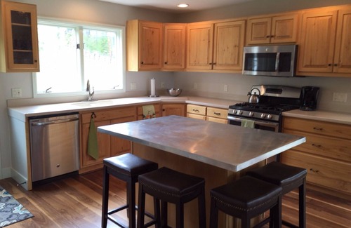 Warrior's Mark West House | Ski In/Out, Walk To Trails & Town, 4 Bdr Townhome.
