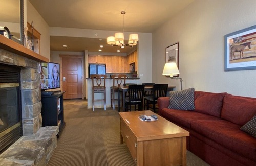 Whitefish Condo | Ski-In/Ski-Out Morning Eagle 207