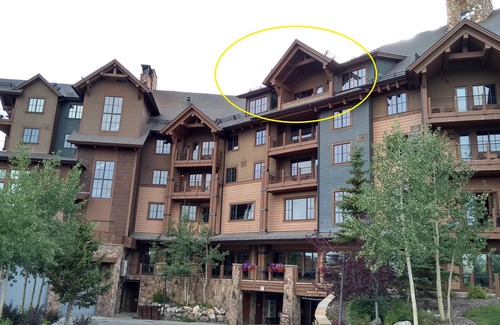Breckenridge Apartment | Ski in Style in December