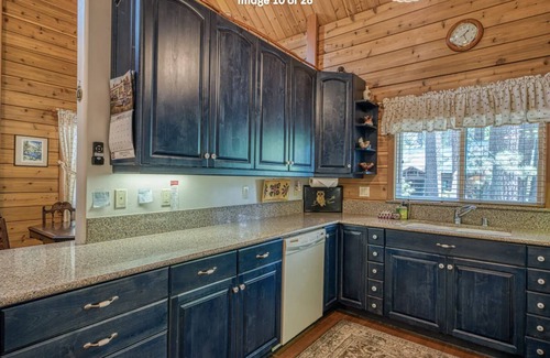 Al Tahoe Cabin | Ski Lease or monthly – South Lake Tahoe, authentic Log Cabin in Al Tahoe