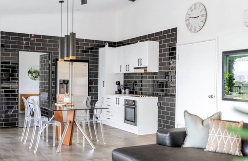 Bayview Heights Apartment | Sky High- Ultimate views 10mins from Cairns CBD