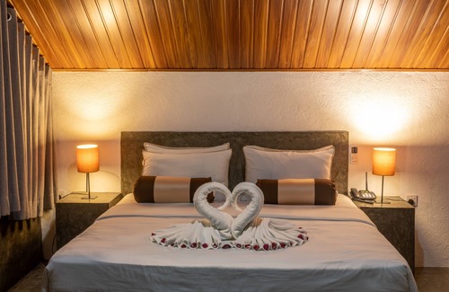 Pathahewaheta Bed & Breakfast | SKY PAVILION by Kandy Victoria Eco Resortn"Room with a Outdoor Private Bathtub"