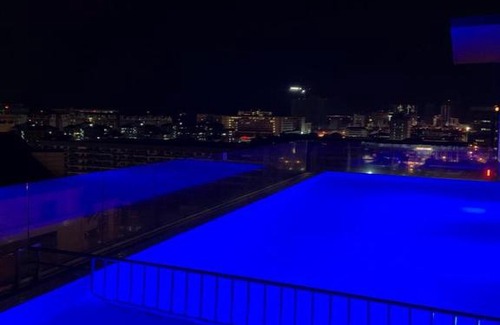 Downtown Kota Kinabalu Hotel | Sky Suite Top floor with Rooftop Pool & Gym