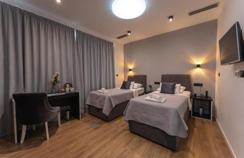 Zadar Bed & Breakfast | Sky & Sun Luxury Rooms with private parking in the garage