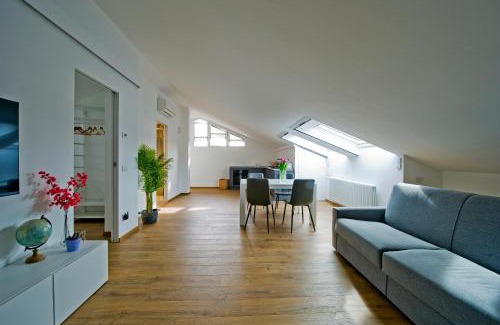 Como Apartment | Sky View Apartment