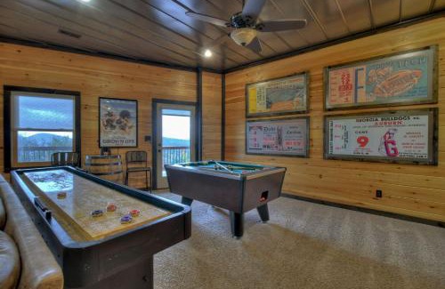 Mineral Bluff Villa | Skyfall Sweeping mountain views gas fireplace hot tub