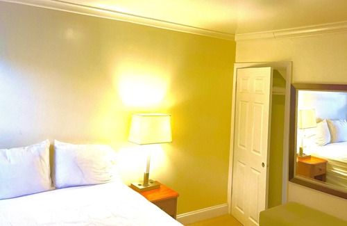 Downtown Baltimore House | Skylight