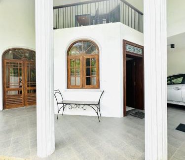 Kandy House | Skylight Villa