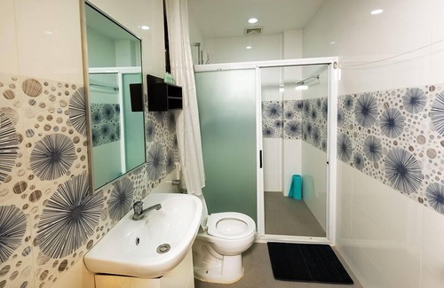 Coron Town Proper Hotel | Skylodge Resort