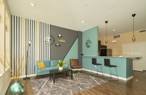 Fall Creek Place Apartment | Sleek and Unique 1bdr Apt Dtown Gym Garage