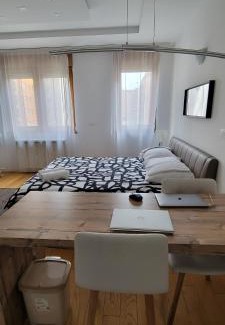 Novi Beograd Apartment | Sleek & lovely studio with a great location