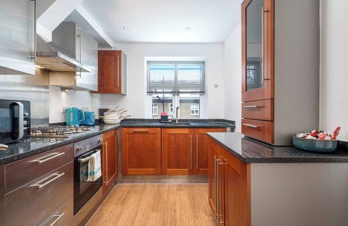 Blackheath Apartment | Sleek & Stunning 3BD Flat - 12 mins to Greenwich!