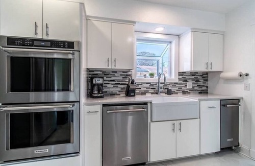 Bay Area House | Sleep 29 - Oceanfront Retreat 2 Homes for 29-Guests!