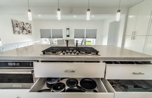 Bay Area House | Sleep 29 - Oceanfront Retreat 2 Homes for 29-Guests!