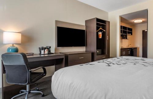 Barrett Hotel | Sleep Inn & Suites Crosby