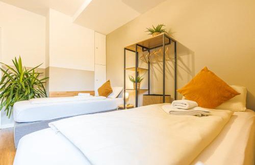 Bielefeld House | Sleeping Home - Red House