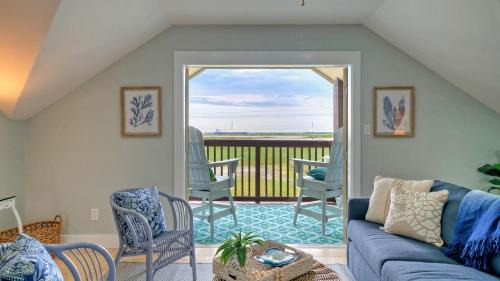 Leeward Sands House | Sleeps 22 2 Homes w Private Pool Game Room Nature Views 7 BDR AvantStay