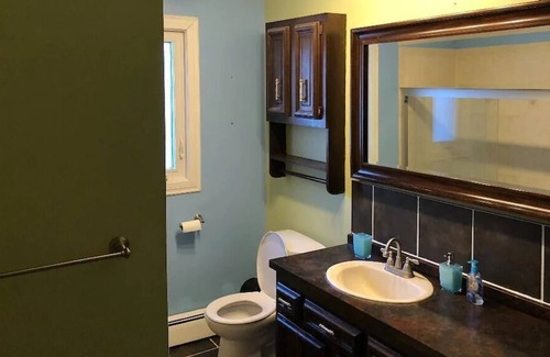 Crystal Beach Cottage | Sleeps 8, Two Car Parking with Hot Tub and Pool