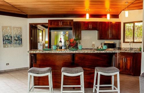 Ciudad Cortes House | Sleeps 8large Poolgatedprivate Oasis Ojochal