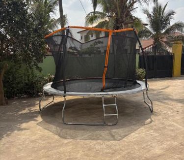 Kumasi Apartment | Sleeps8- Private Secure Parking- Garden- AirCon