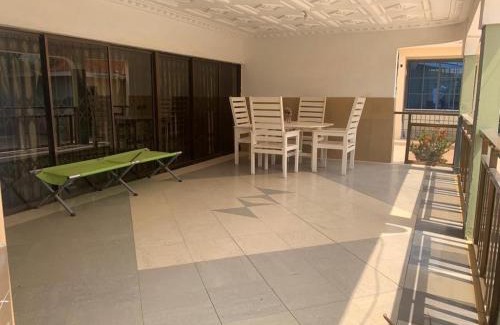 Kumasi Apartment | Sleeps8- Private Secure Parking- Garden- AirCon