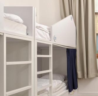 Voltaire - Saint Amour Hostel | SLO Hostel Lyon Saxe