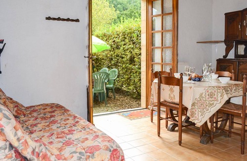 Limeuil House | Small and neat cottage in Limeuil with room for 4 people.