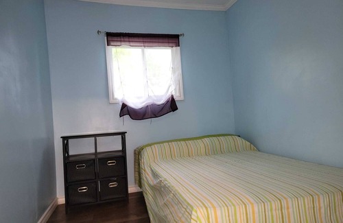 Erinsville Cottage | Small Lake front cottage located at Beaver Lake