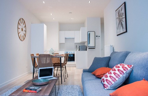 Upper Town Apartment | Smartflats Design - EU Commission