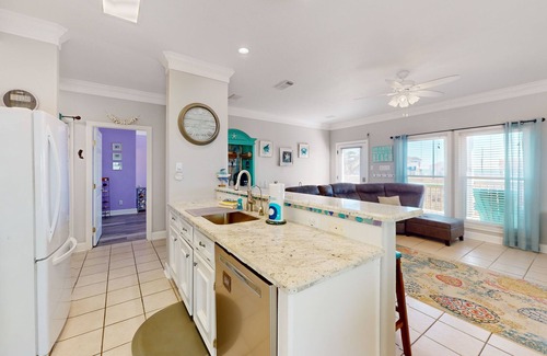 Isla Del Sol House | Smiles in Isla Del Sol | House in Galveston