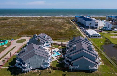 Port Aransas Apartment | Smiling Jacks Escape