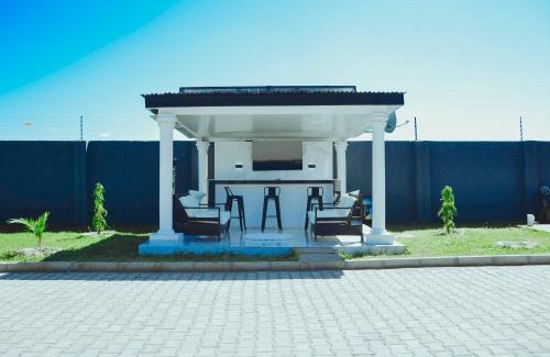 Livingstone Apartment | Smooth apartments and tours
