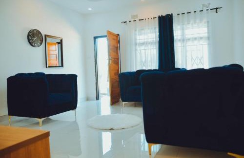 Livingstone Apartment | Smooth apartments and tours