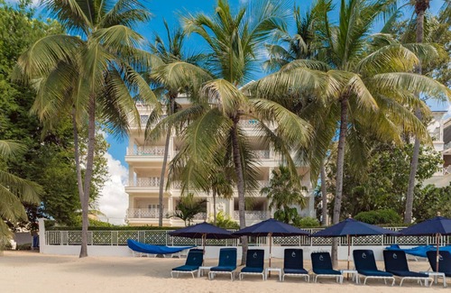 Old Trees Bay Villa | Smugglers Cove 6 (3 bed): Beachfront condo