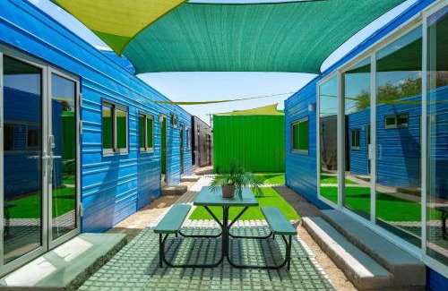 Paradise Valley Village House | Smurf Haus - Luxuriously Small with Resort-like Pool