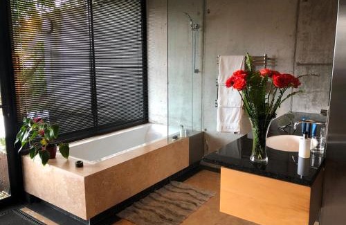 Scott Estate House | Snooze in Hout Bay Self-Catering