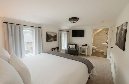 Leavenworth Bed & Breakfast | Snowcreek Suite - Fir