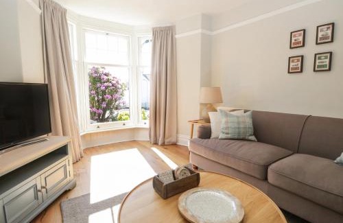 Bowness-on-Windermere House | Snowdrop Cottage